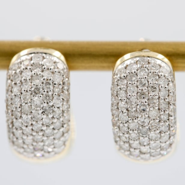 Par brillant øreringe af 14 kt guld med diamanter på 0.50 ct. (2)