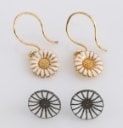 Georg Jensen and others. A collection of Daisy/Marguerite jewelry made of sterling silver (5)