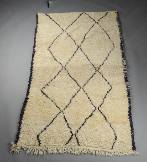 Marokkansk Beni Ouarain Berber tæppe, 256x156 cm.