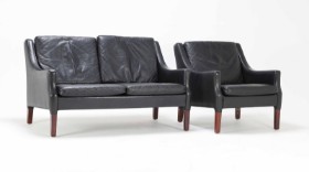 Dansk møbelproducent: To personers sofa og stol (2)