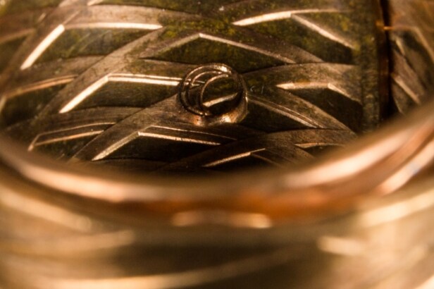 Ring, Goldschmiedearbeit Stephan Hübel, Neuware, aus der Reihe 'Hauptrolle', Bronze Rosé