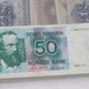 Collection of banknotes in folder, including Russia and France (142)