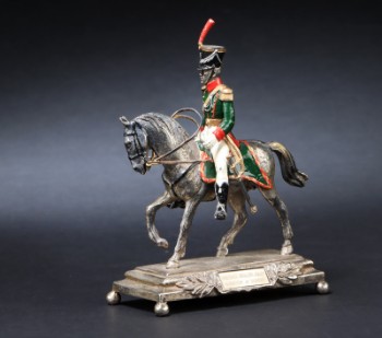 Atelier Mitarotonda. Italiensk figur af sølv i form af ridende major fra det saksiske hertugdømmes artilleri