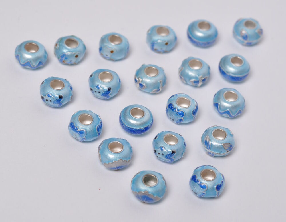 Charlotte 20 charms emaljebeads/charms lyseblå (20