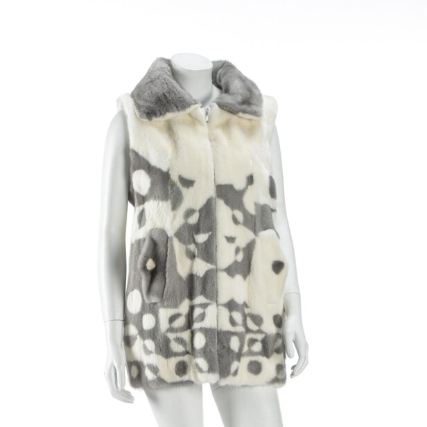 6913 - Copenhagen Fur. Unique mink fur jacket. str. 38 / 40