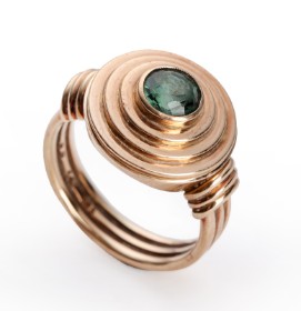 Robert Ryberg. Retro peridotring af 14 kt. guld