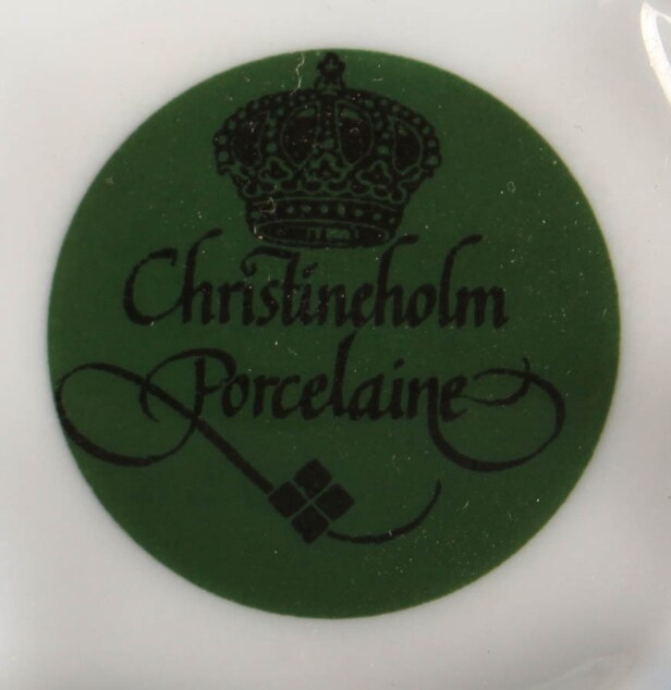 Christineholm, Klokkeblomst kaffestel af porcelæn (44)