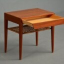 Severin Hansen Side /  Sengebord af teak m. flet - haslev Møbelfabrik