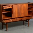 Ærthøj Jensen & Mølholm, Herning. Skænk af teak