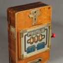 Enarmet tyveknægt/spilleautomat af mærket PRIMUS