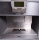 Boffi Køkken med Corian plade og Gaggenau hvidevarer