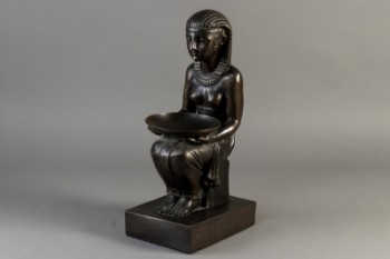 Bronzefigur i egyptisk stil