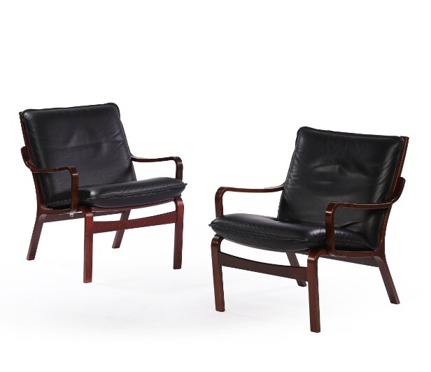2 leather armchairs