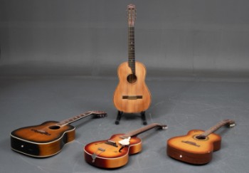 Fire ældre akustiske guitarer (4)