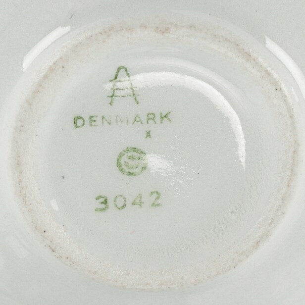 Grethe Meyer for Royal Copenhagen. 'Blåkant, rødkant samt four seasons' service af porcelæn (351)