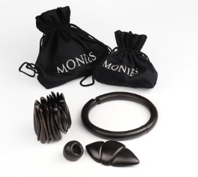 MONIES. Complete jewelry set with necklace, bracelet, brooch and ring of sanded black kamagong wood (4)