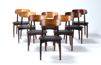 Harry Østergaard. Et sæt på otte stole i palisander, nybetrukket sort anilin læder. 1960erne (6)