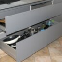 Nolte Küchen. Komplet køkken med køkkenø, bordplade i skifer m/ underlimet vask, samt fuld Bosch hvidevarepakke.