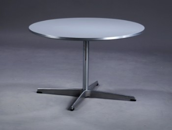 Arne Jacobsen. Sofabord, model A222. Ø 75 cm. grå