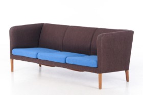 Hans J. Wegner. Tre-pers. sofa, model 'AP18S'