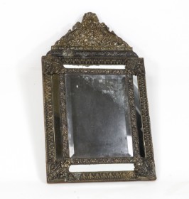 Wall mirror in Dutch baroque form