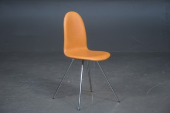 Arne Jacobsen. Stol model 3102 Tungen