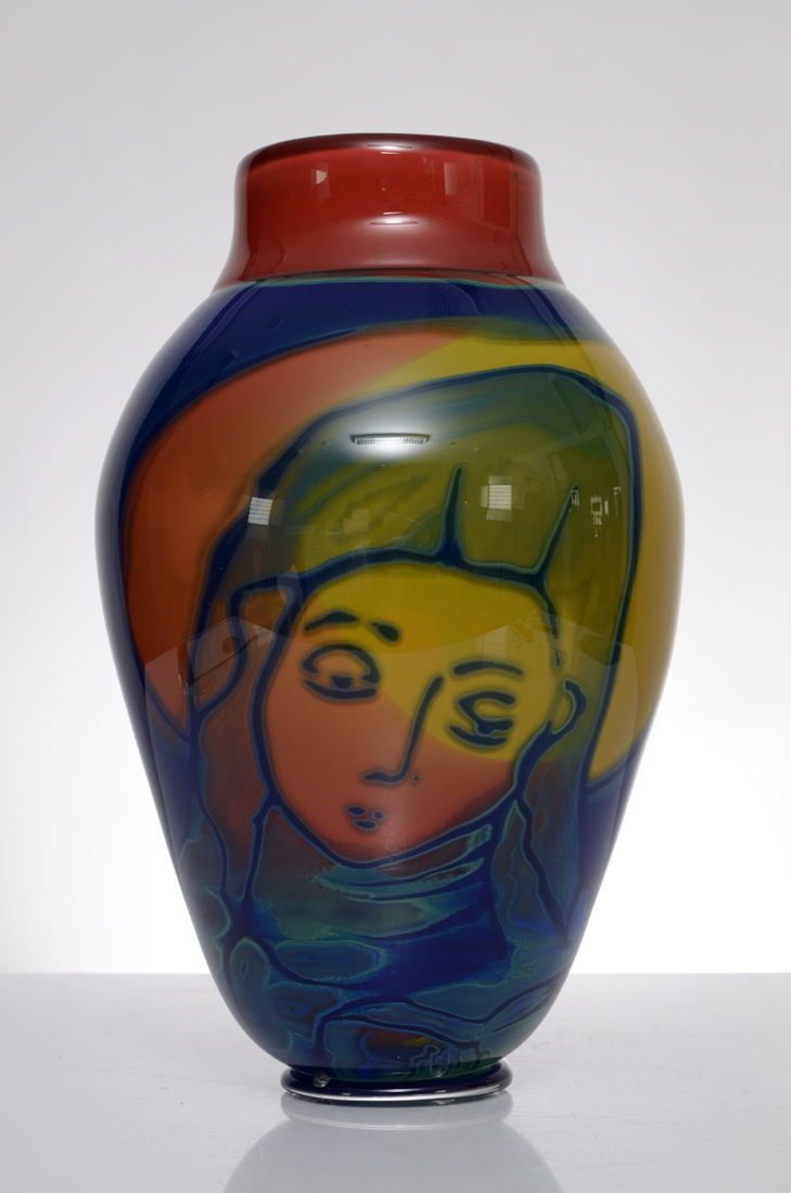 Berit Johansson for Orrefors. Graal technique vase with face | Lauritz.com