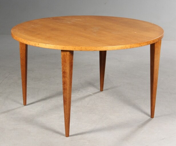 Nanna Ditzel for Kold Savværk. Rundt spisebord, model 146, 1960'erne