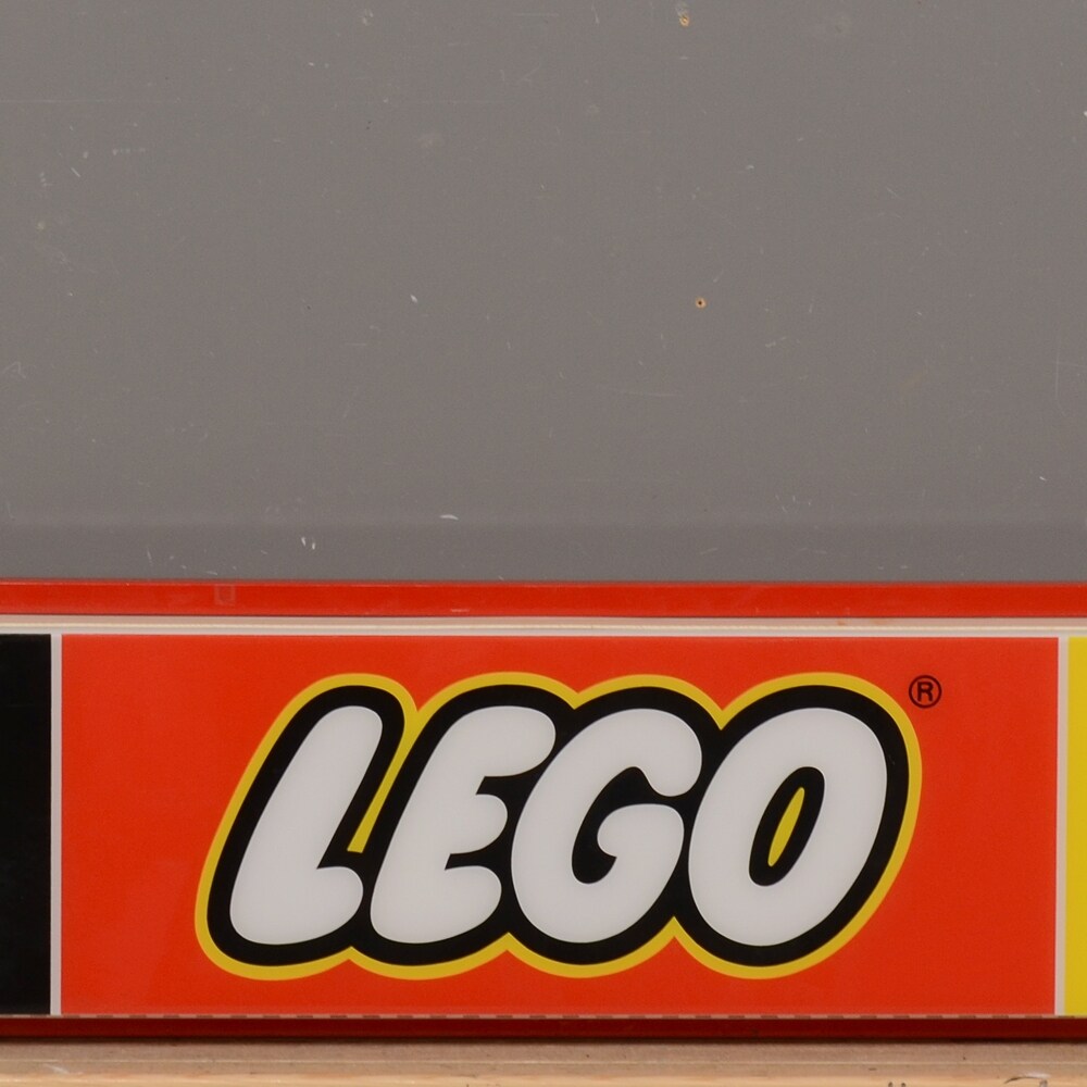 Lego, reklame lysskilt med Lego klodser. | Lauritz.com