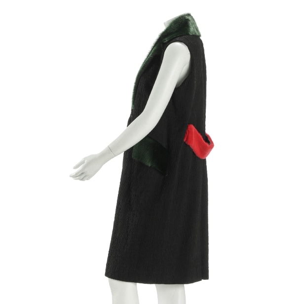 7329 - Saks Potts for Kopenhagen Fur. Vest med krave af mink. str. 36