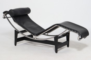Le Corbusier . LC 4 Chaiselong i sort læder