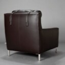 Jens Juul Eilersen. Lænestol med skammel, mørkebrunt læder, model 'Streamline High Back' (2)