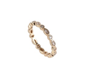 Pandora: Ring af 14 kt. guld med cubic zirconia. Ringstr. 52.