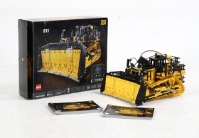 LEGO Technic. Cat D11T-bulldozer, nr. 42131