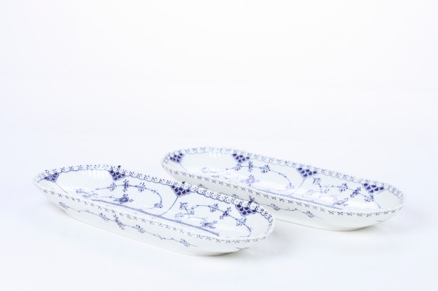 Royal Copenhagen. Musselmalet Helblonde. To 'Sellerifade' model 1194 (2)