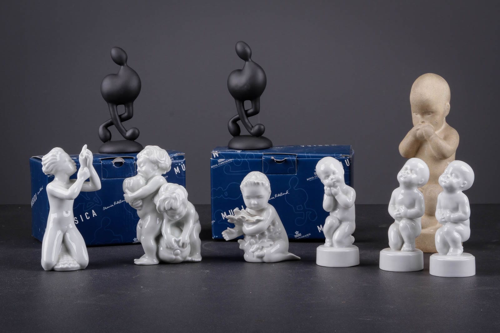 bing-gr-ndahl-royal-copenhagen-og-r-rstrand-figurer-9-barnebys