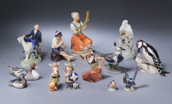 Dahl Jensen, Royal Copenhagen, Bing & Grøndahl. En samling figurer af porcelæn med defekter og reparationer (13)