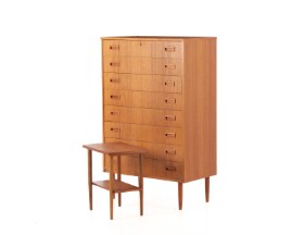 Danish furniture manufacturer. Chest of drawers and teak side table (2)