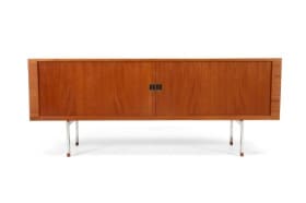 Hans J. Wegner. Lav skænk af teak, model RY25 'President'