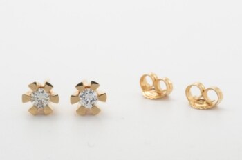 Par solitaire ørestikker med brillant, samlet ca. 0,20 ct. 14 kt. guld