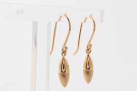 Pair of earrings of 8 kt. gold