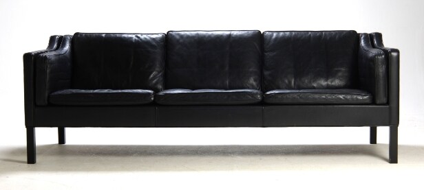 Børge Mogensen (1914-1972) for Fredericia Stolefabrik: Three-seater sofa, model 2213