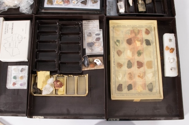 Large scientific mineral collection (approx. 500)