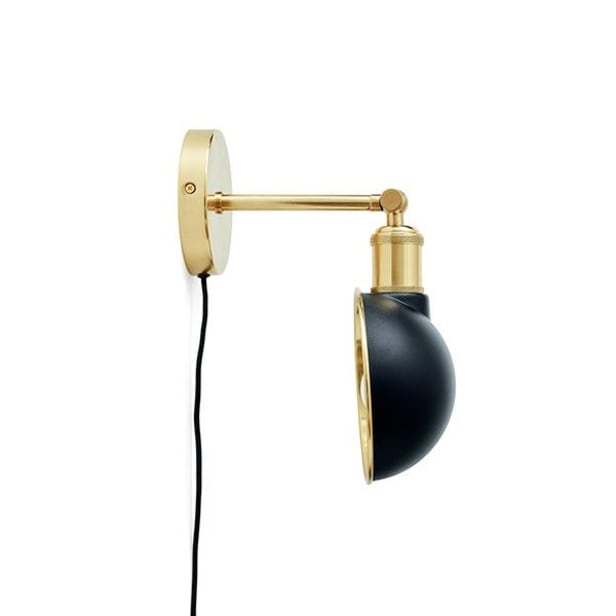 945. Søren Rose Studio for Menu. Væg/Loftlampe, model Walker