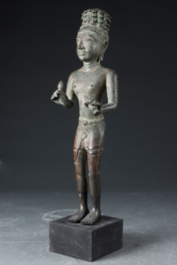 Thailandsk buddhistisk figur af patineret bronze, 20 årh.