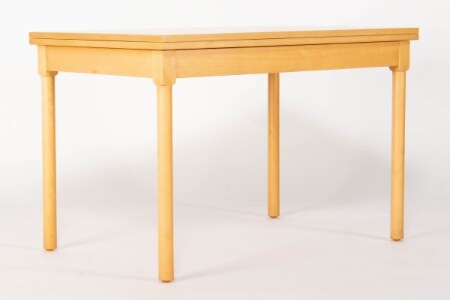 Børge Mogensen. Coffee table / game table made of beech wood