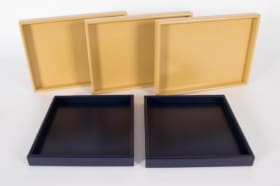 Peter J. Lassen. Fem Montana 'ARRANGE trays' / serveringsbakker (5)