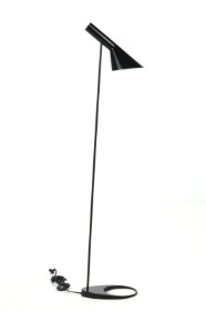 Arne Jacobsen: AJ standerlampe, sort.