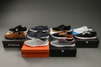 DC Shoes, Etnies, Globe, Emerica og Adidas. Ti par sko. Str. EUR 45. (10)