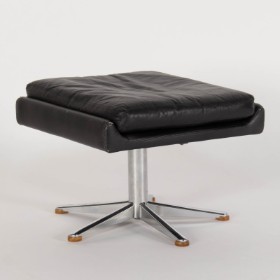 Leather stool with steel frame